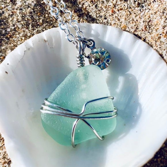 Hand Crafted Jewelry - Beach Bum Rhinestone Necklace